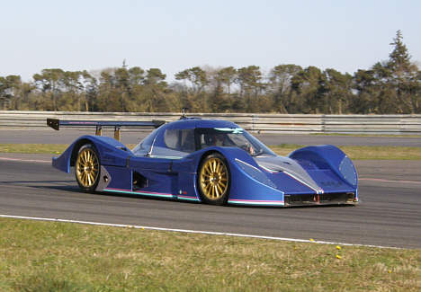 Aquila racerene passer ind i det nye Super Car Challenge reglement.